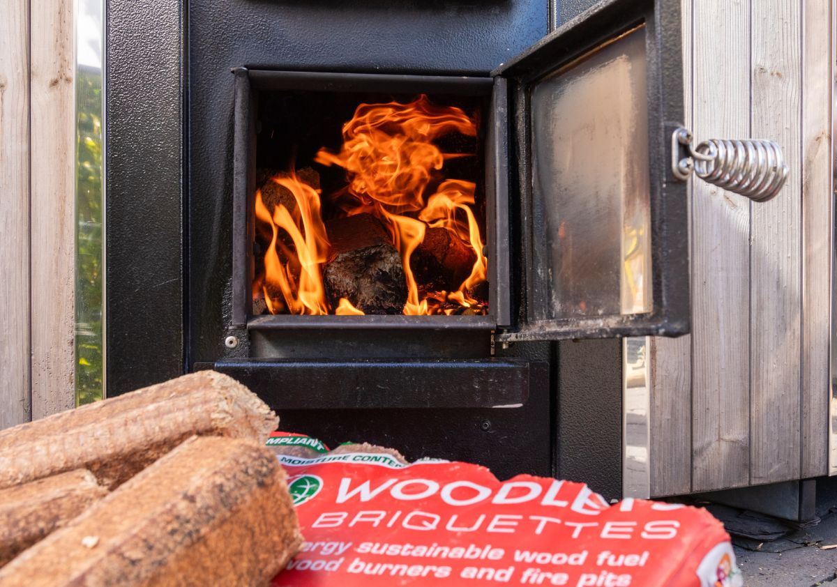Woodlets Briquettes Jack's Alt-Stays