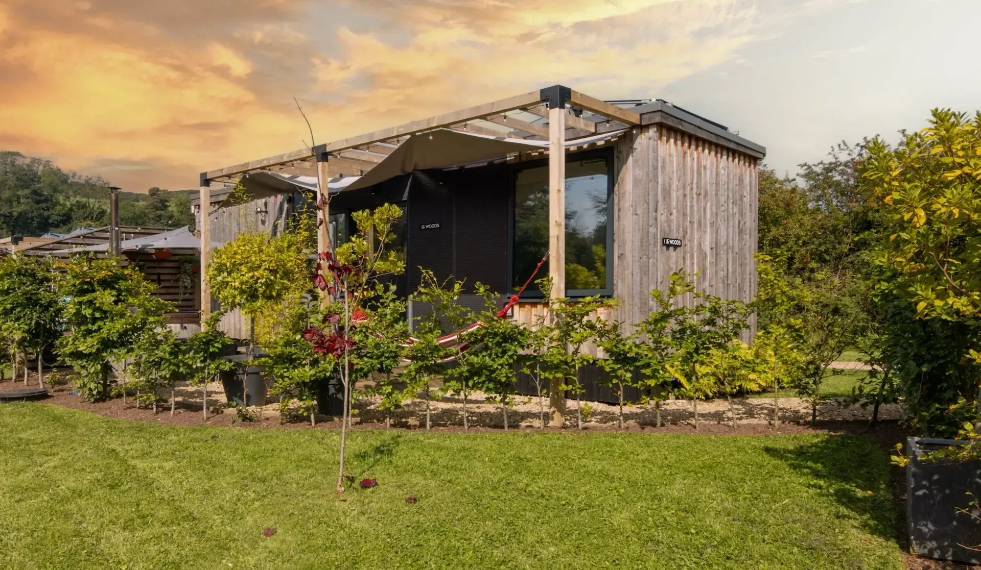 Jack's Alt-Stays - Unique Hot Tub Cabins