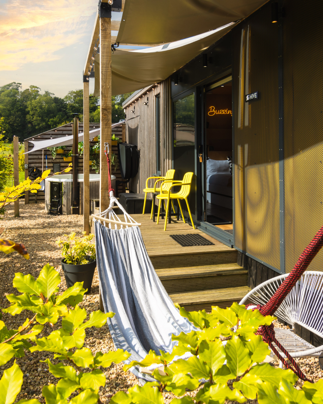 Jack's Alt-Stays - Hot Tub Cabin Millport