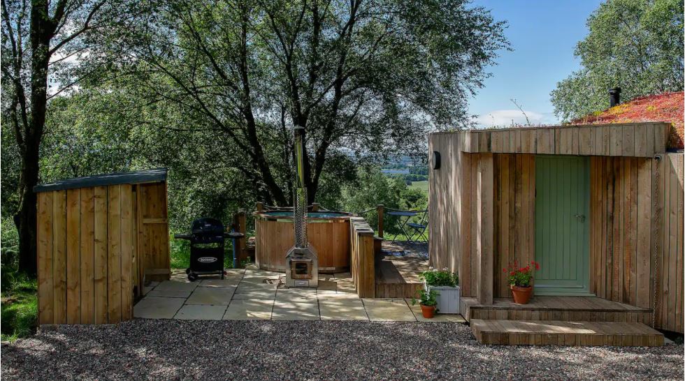 Roundhouse Cabin External