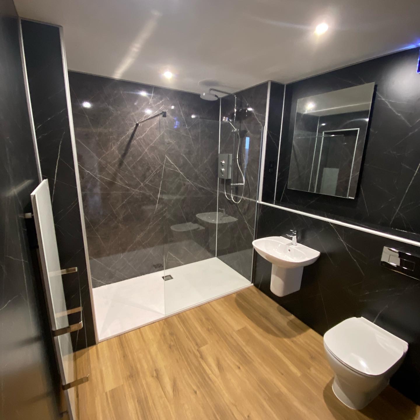 Alternative Eco-Cabin Toilet - Jack's Alt-Stays