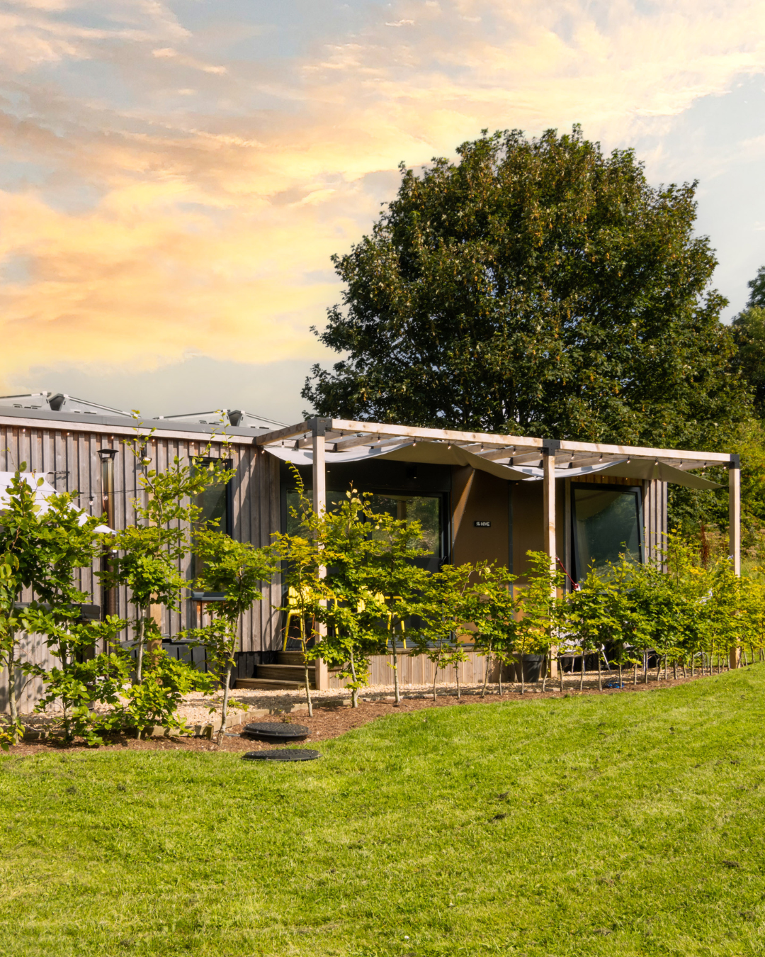 The Hive - Cabin with Hot Tub, Scotland