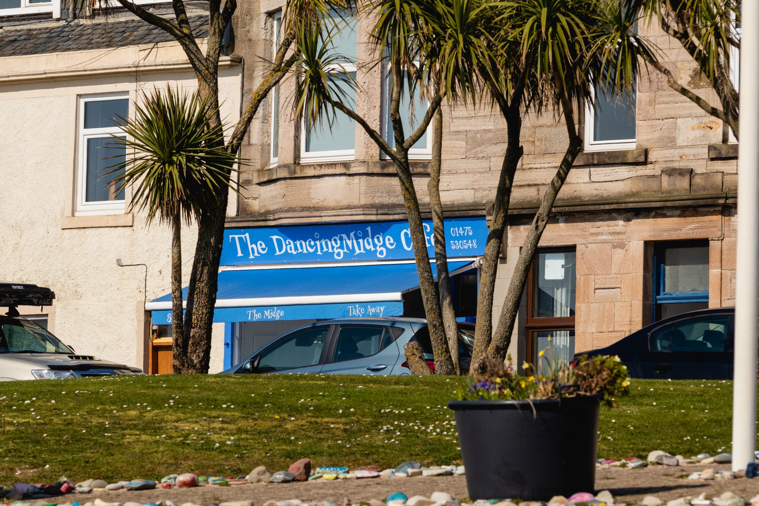 The Dancing Midge Millport