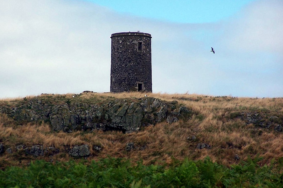 Wee Cumbrae Old Lighthouse